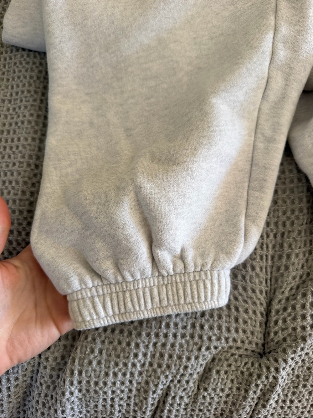 Aritzia Mega Fit Jogger Sweatpants - Picture 4 of 4